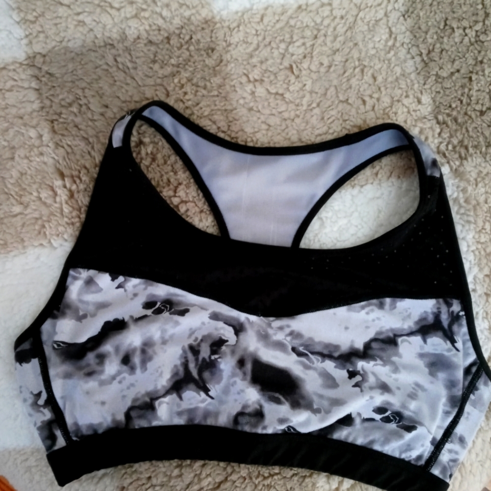 Large Layer 8 sports bra